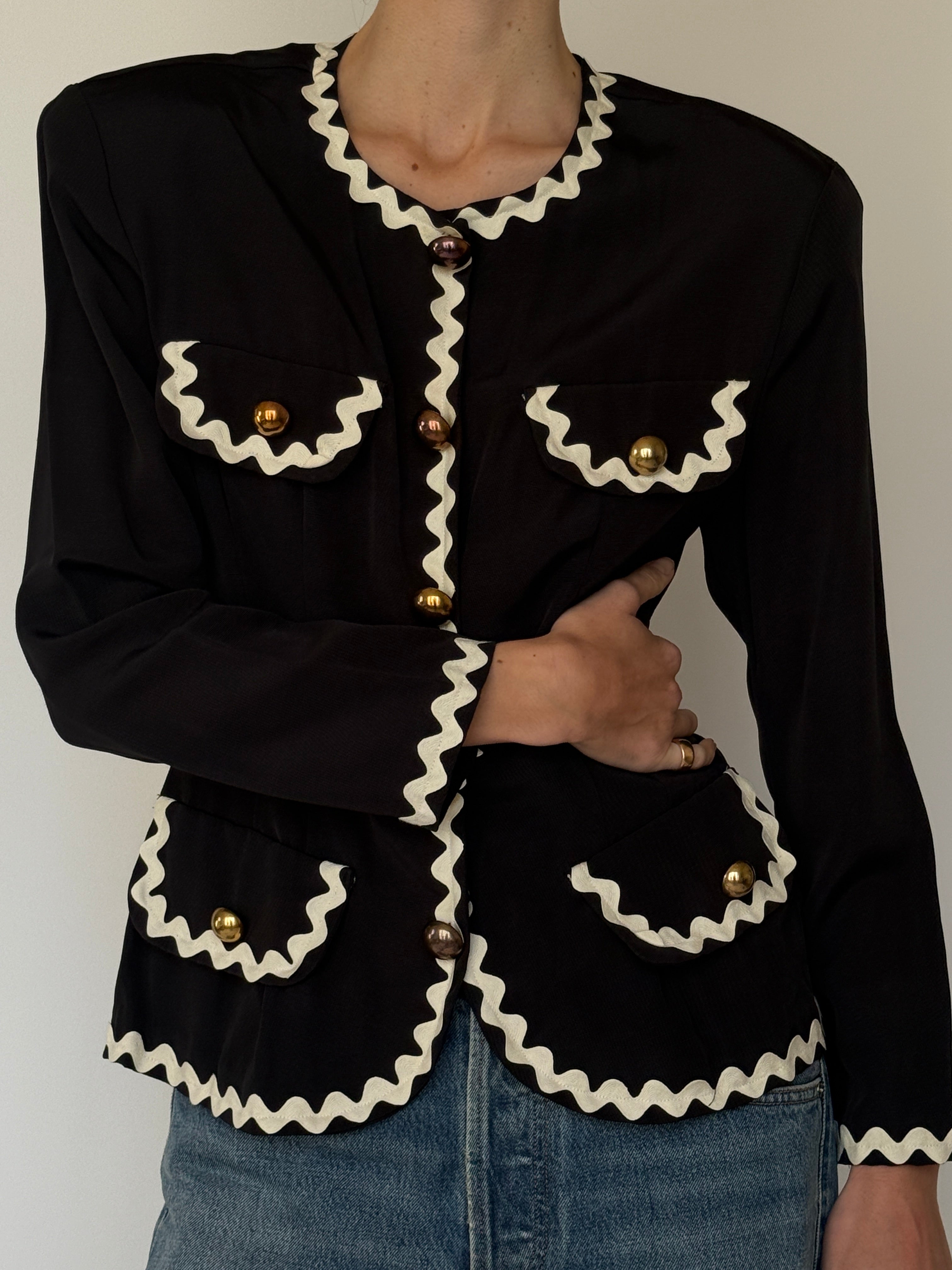 Vintage Black Blazer with Contrast Trim 7018