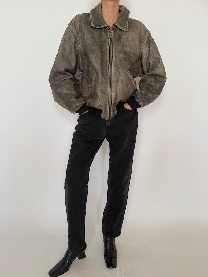 SVC, shopvintagecollection, vintagefashion, leatherjacket, vintageleatherjacket, oversized, susytainablefashion, fashiontrends