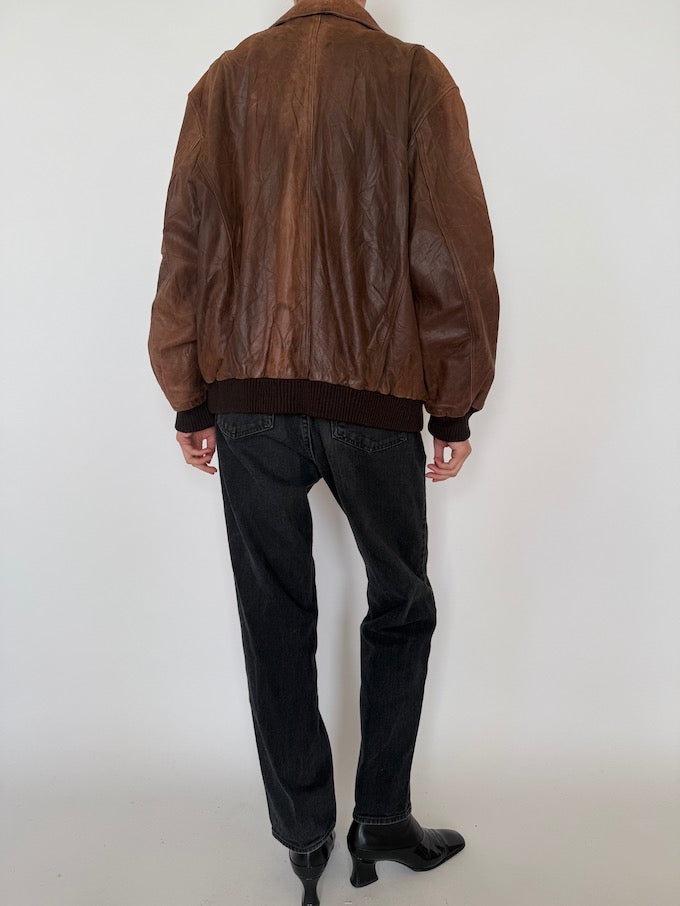 svc, shopvintagecollection, oversized, leatherjacket, brownleatherjacket, vintage, vintagewear, sustainablefashion, leatherjacket