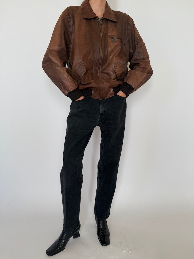 svc, shopvintagecollection, oversized, leatherjacket, brownleatherjacket, vintage, vintagewear, sustainablefashion, leatherjacket