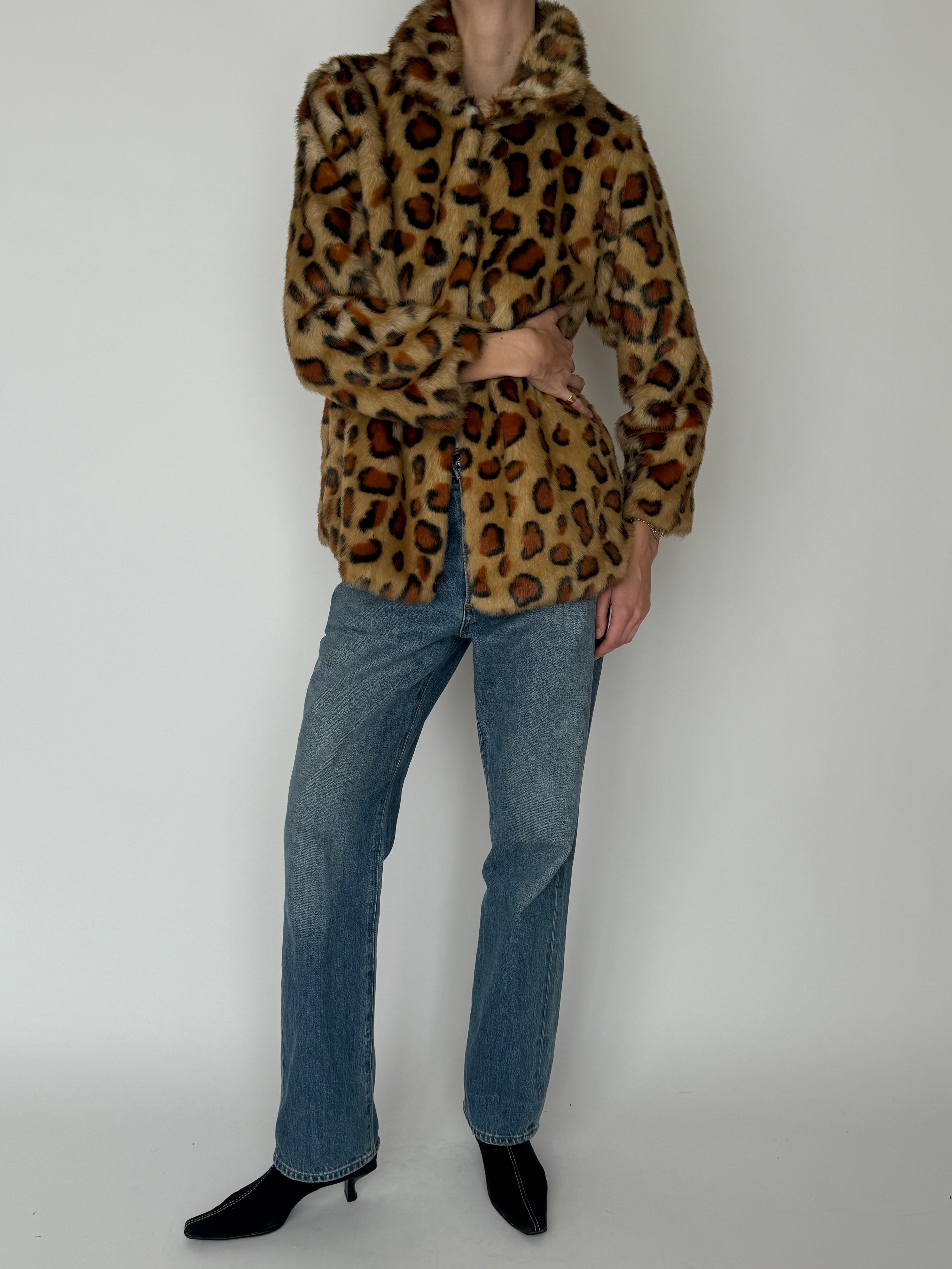 Vintage leopard faux fur jacket relaxed silhouette
