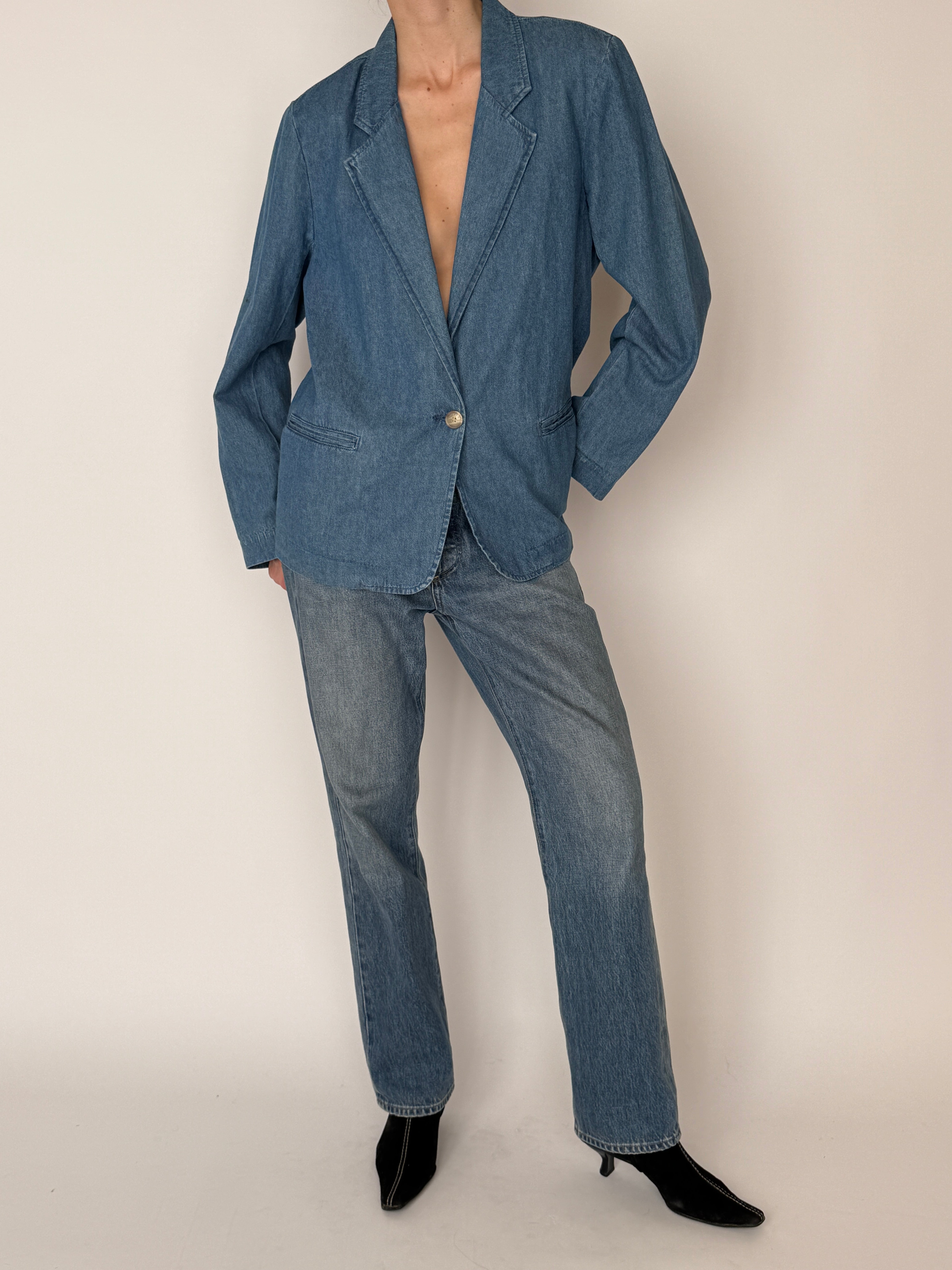 Vintage denim blazer blue front view