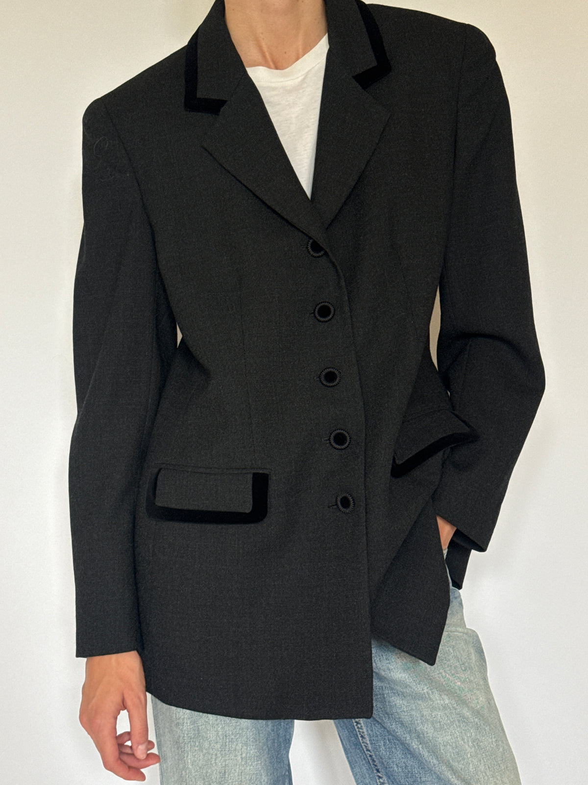 Vintage pure wool blazer front view