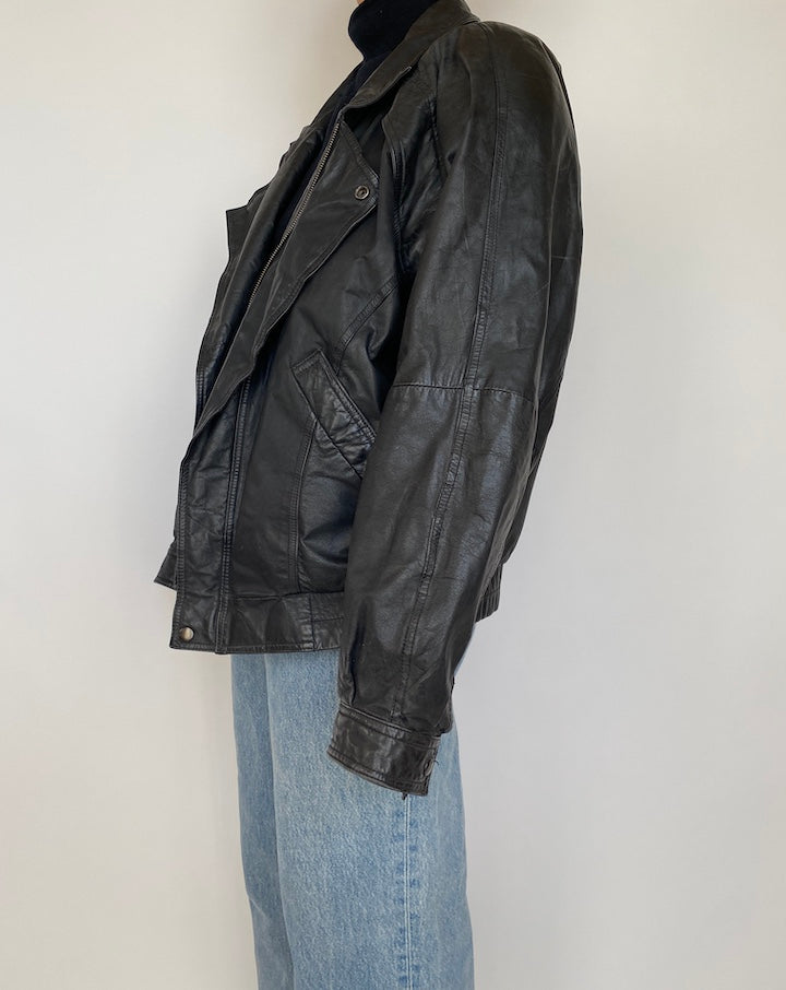 VINTAGE OVERSIZED BLACK LEATHER JACKET 1855