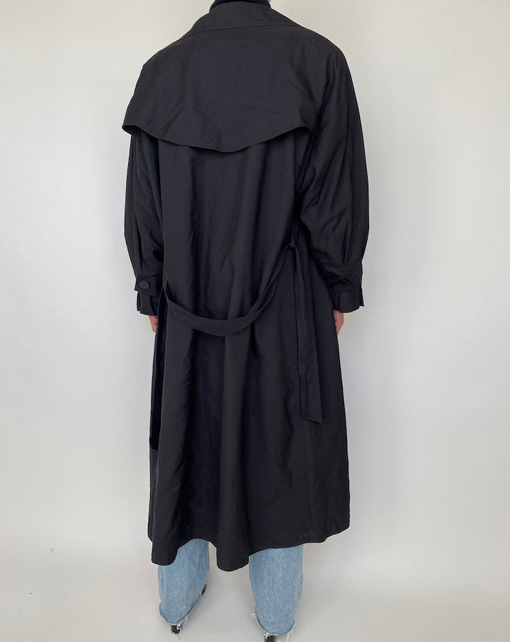 VINTAGE BLACK TRENCH COAT 1867