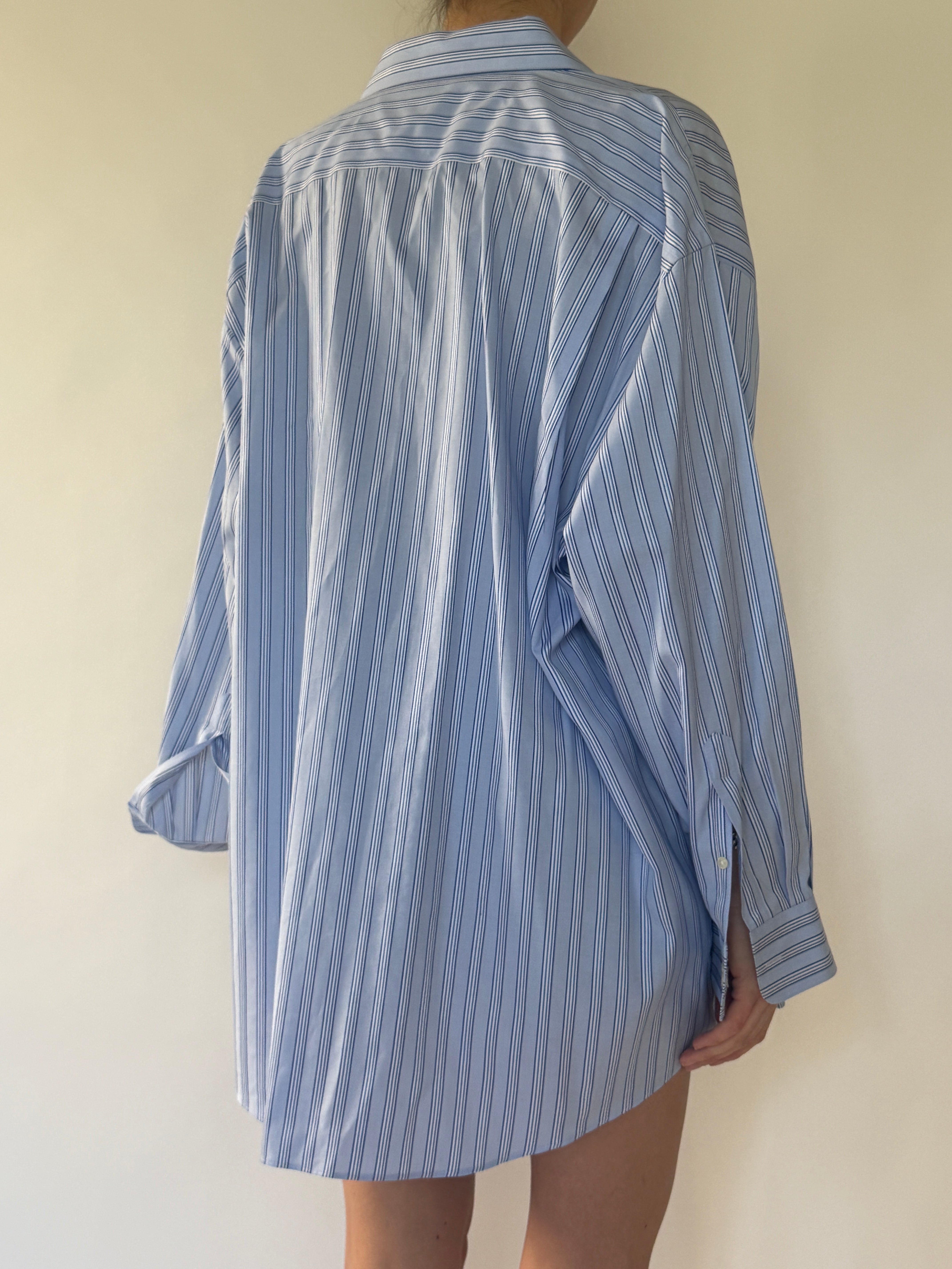 Vintage oversized blue striped shirt back view