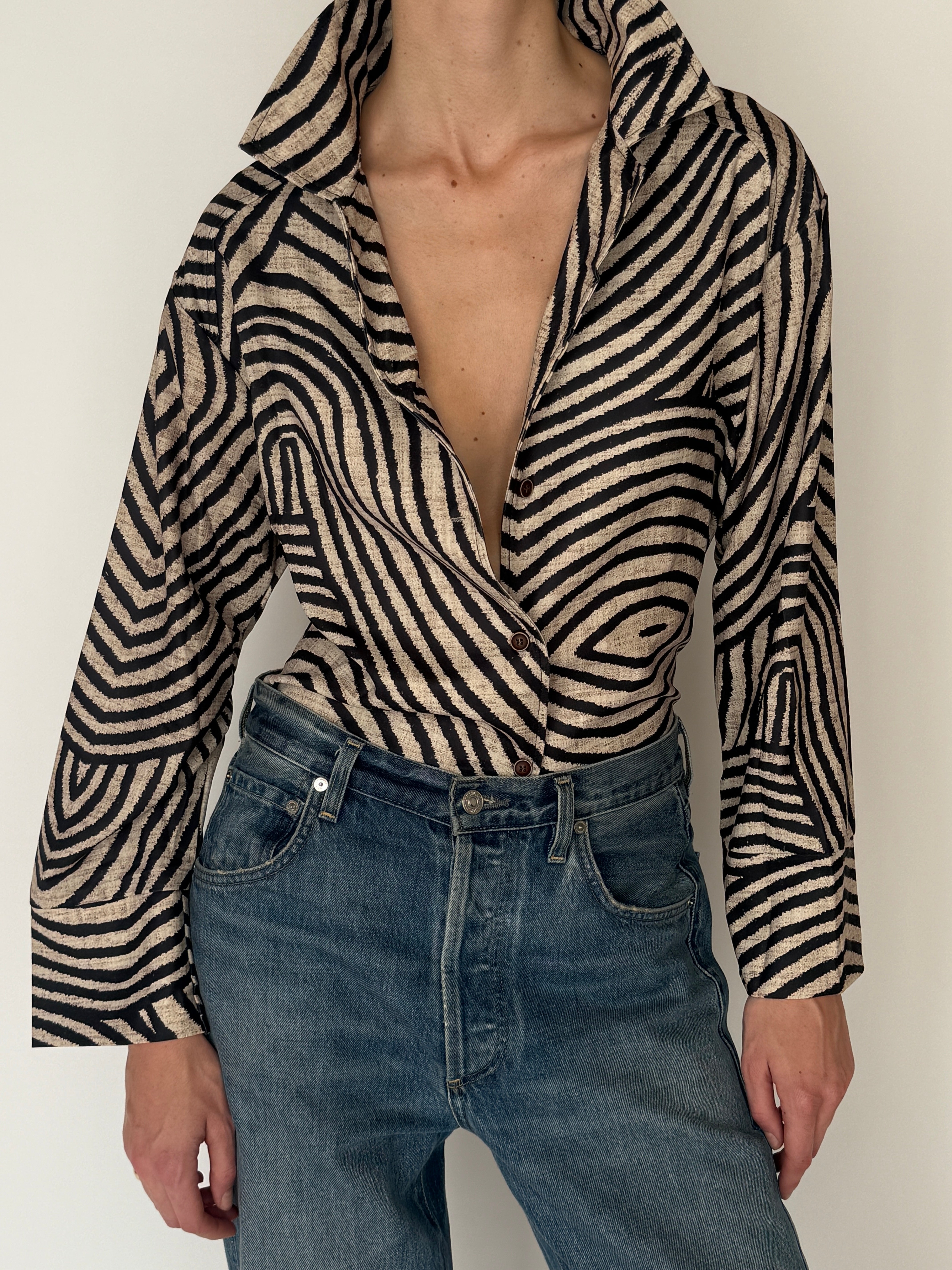 Vintage abstract print top beige black front view