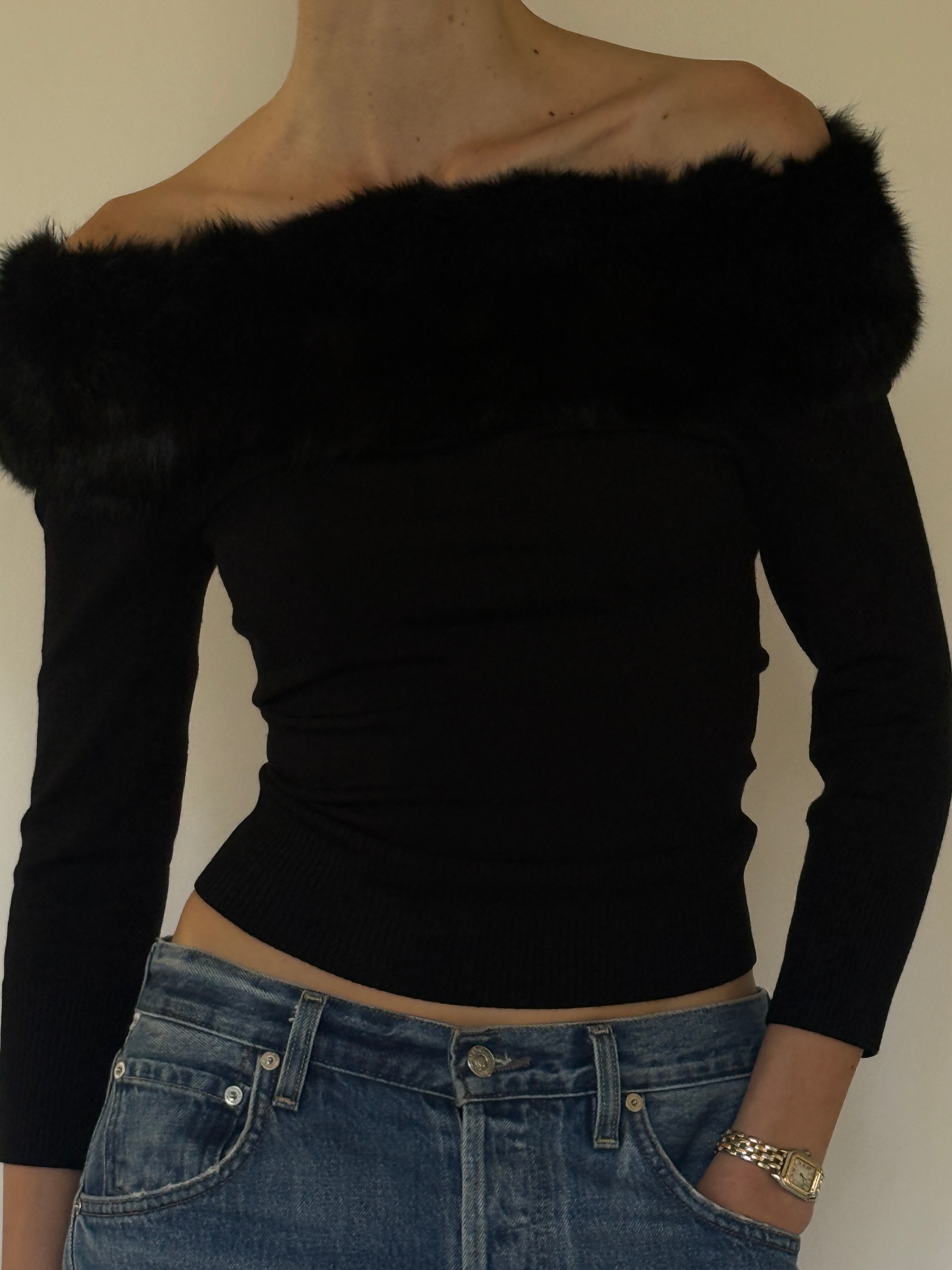 Vintage off-shoulder knit top with real fur trim front view