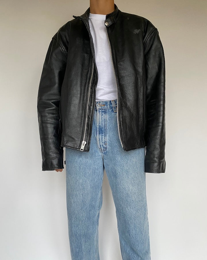 VINTAGE BLACK LEATHER JACKET 2597