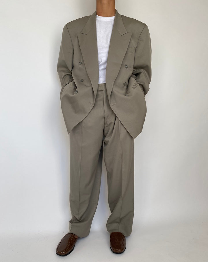 VINTAGE OVERSIZED BEIGE SUIT 1891