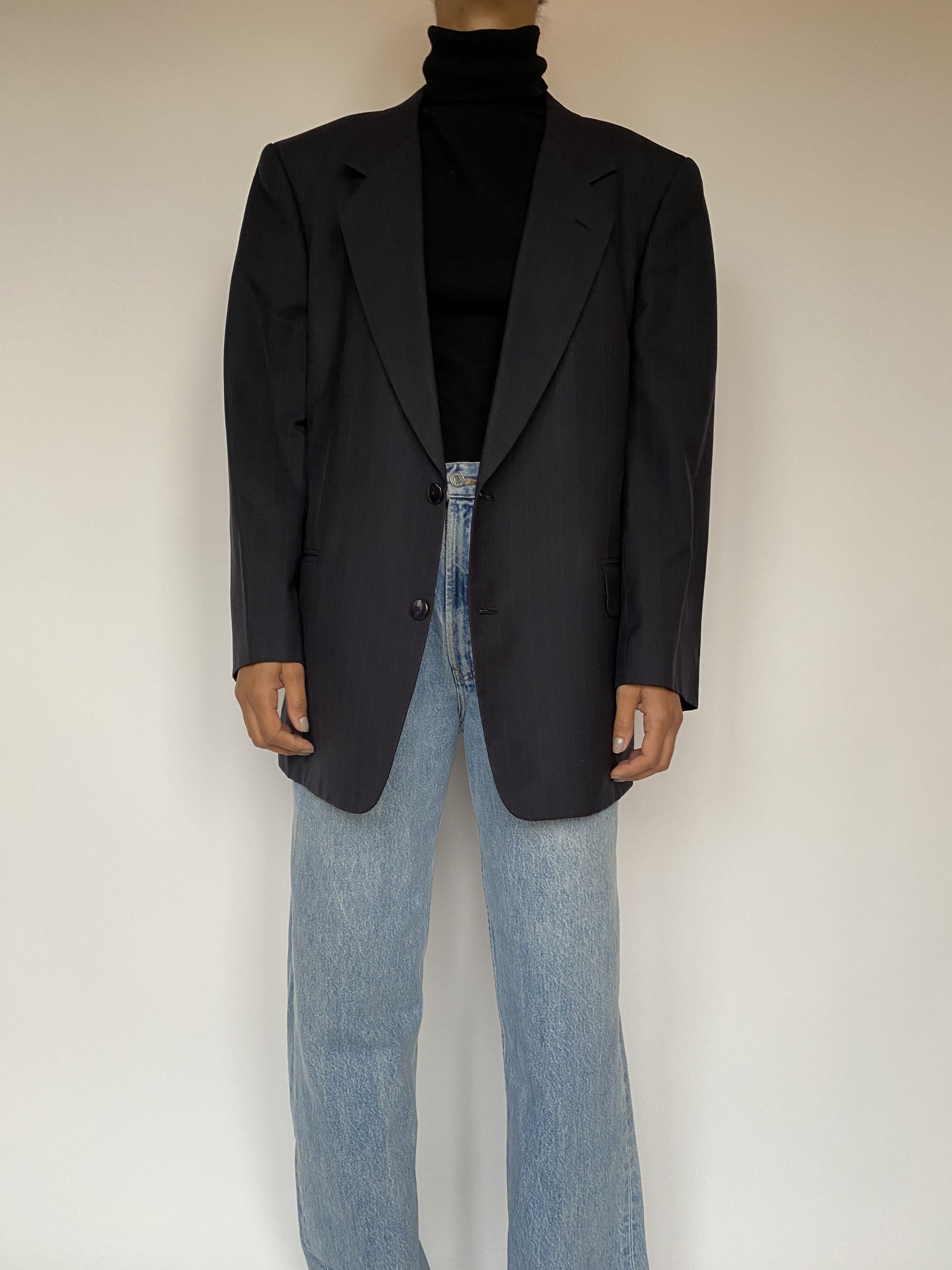 VINTAGE BLACK PINSTRIPED BLAZER 1902
