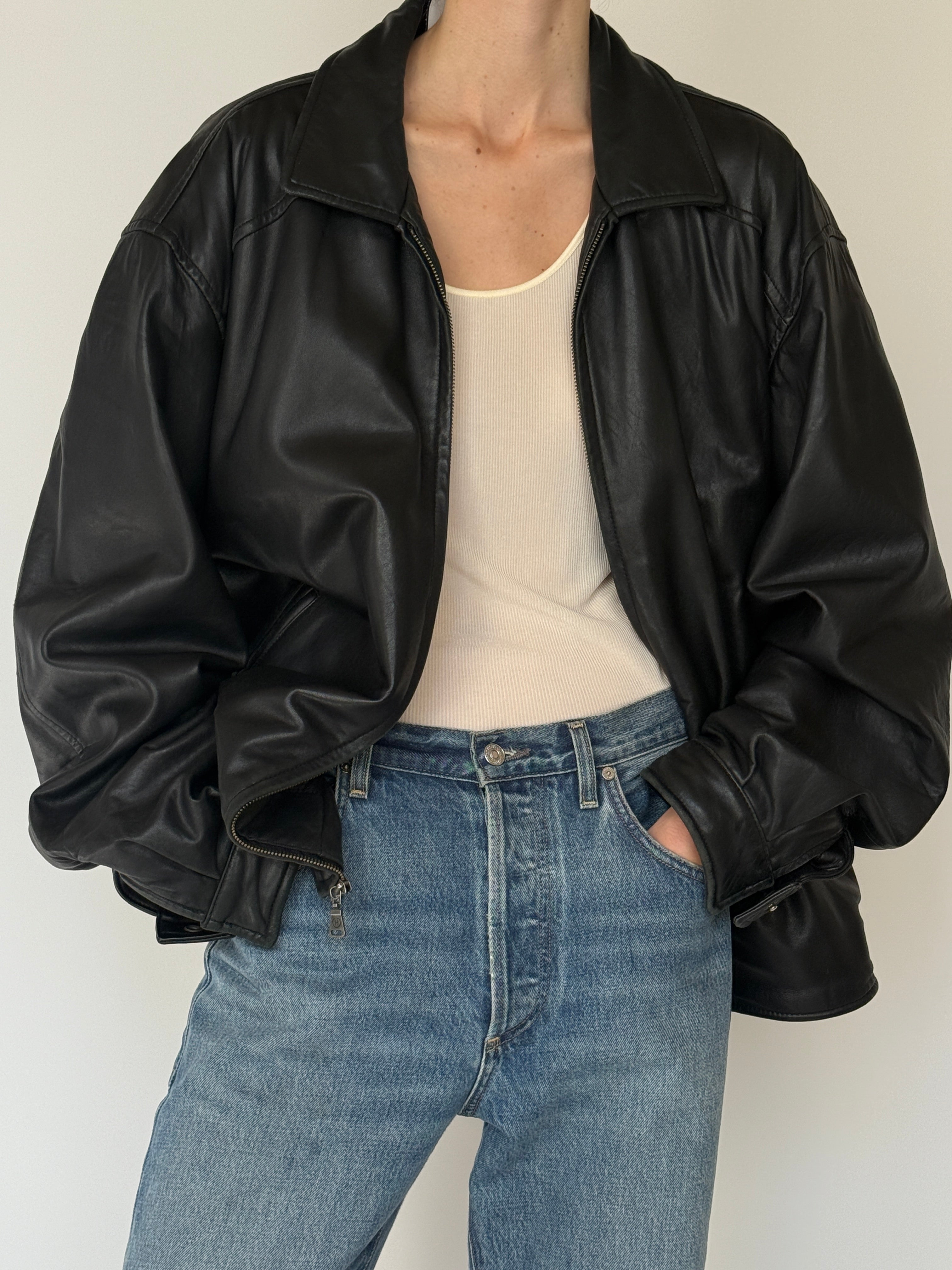 Vintage Oversized Bomber Leather Jacket Black 7046