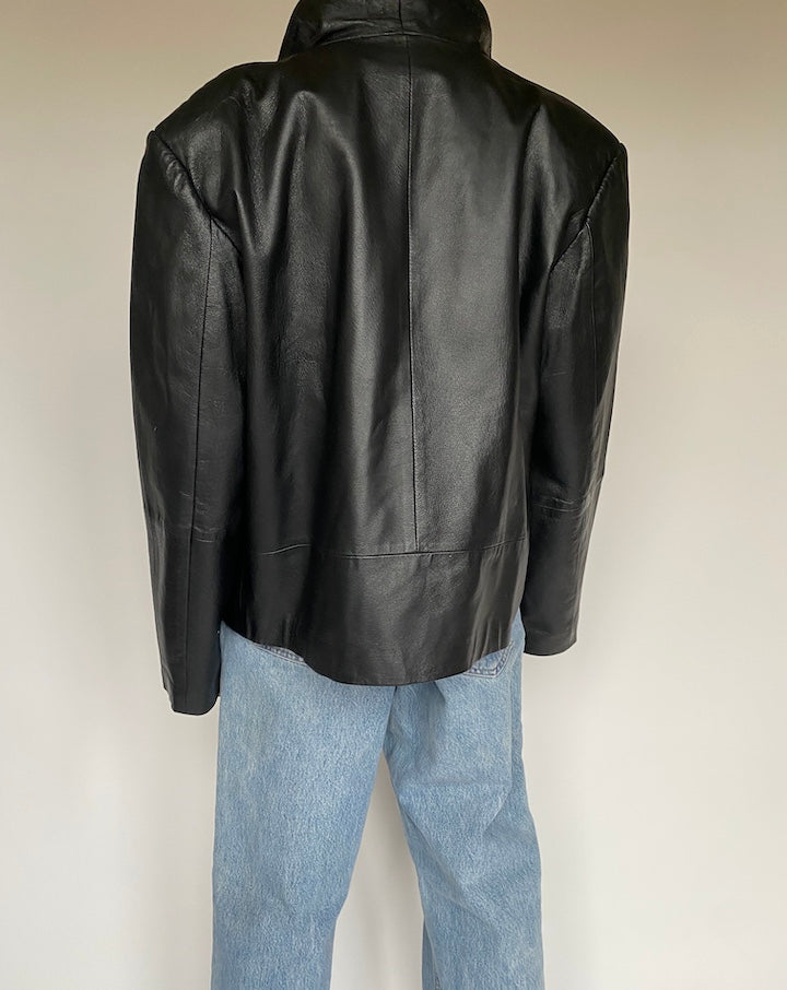 VINTAGE BLACK LEATHER JACKET 2615