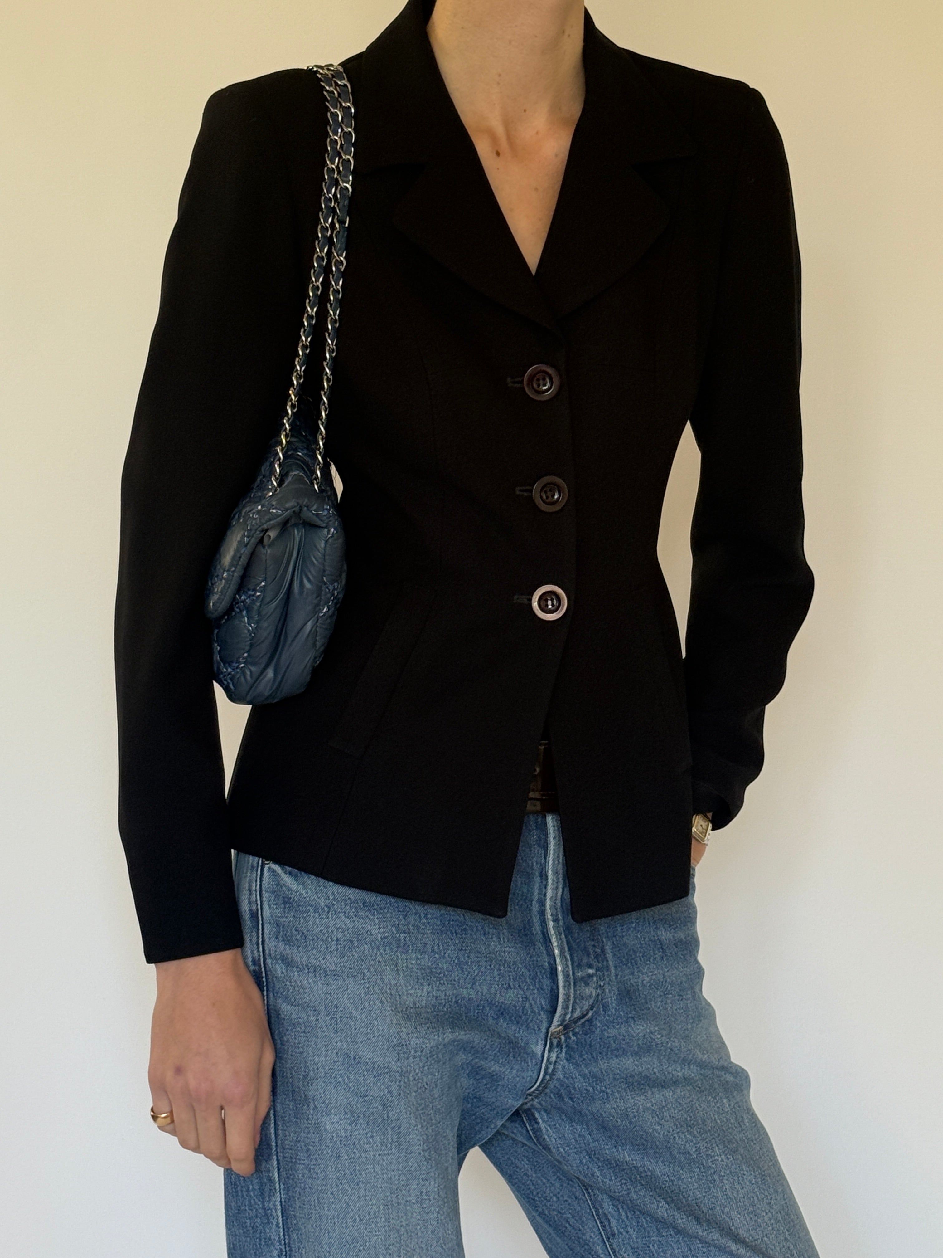 Vintage black fitted blazer side view