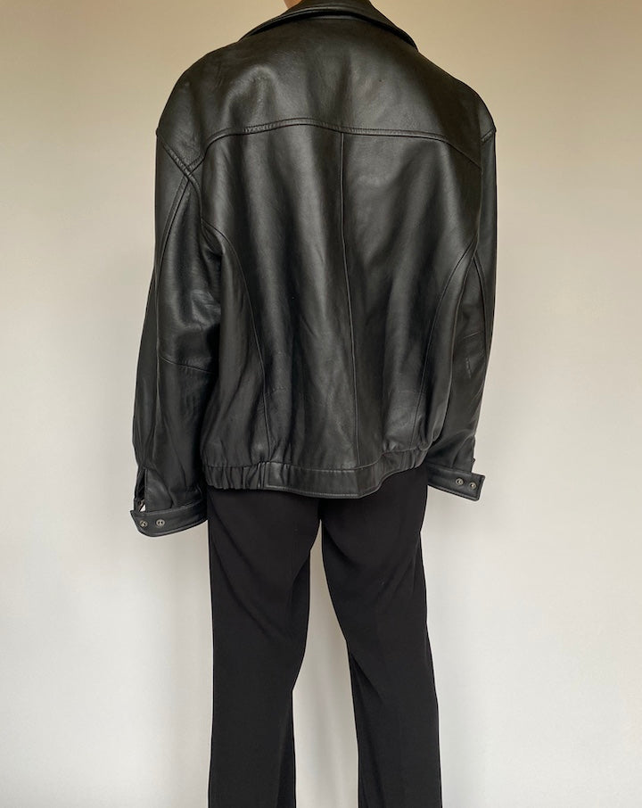 VINTAGE OVERSIZED BLACK LEATHER JACKET 2623