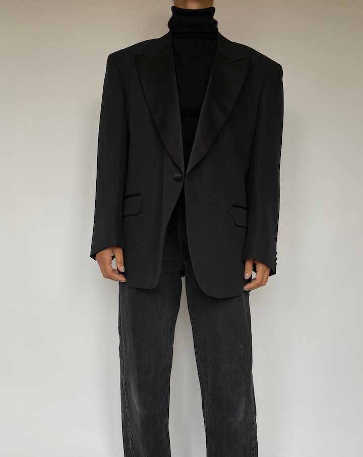 VINTAGE BLACK SINGLE BREASTED BLAZER 1941