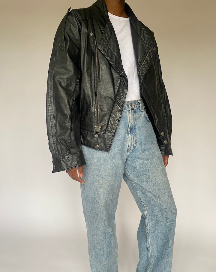 VINTAGE BLACK LEATHER JACKET 4874