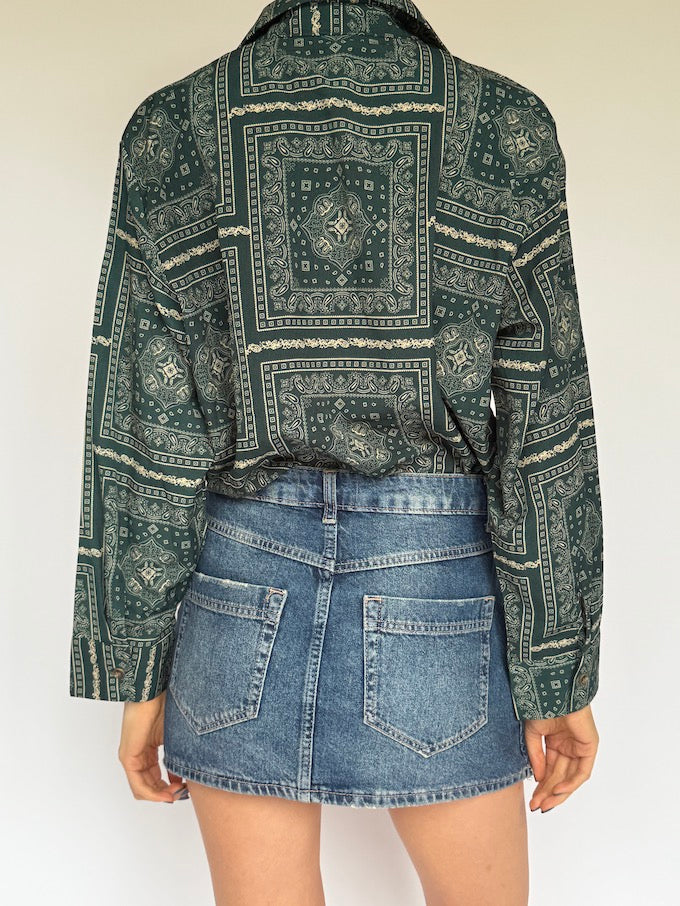 Vintage bandana-inspired paisley print blouse green 5902