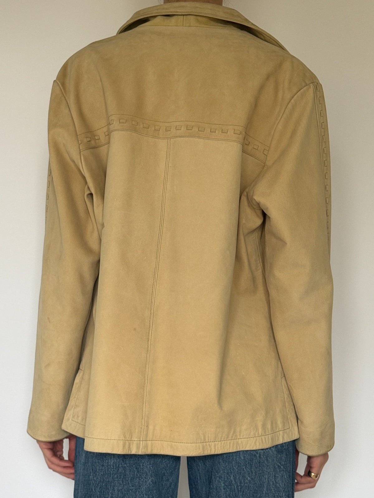 Vintage western-inspired leather jacket tan front detail