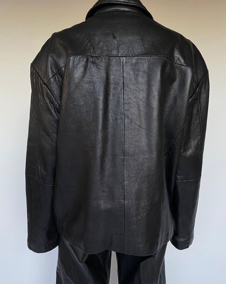 VINTAGE BLACK LEATHER JACKET 2649