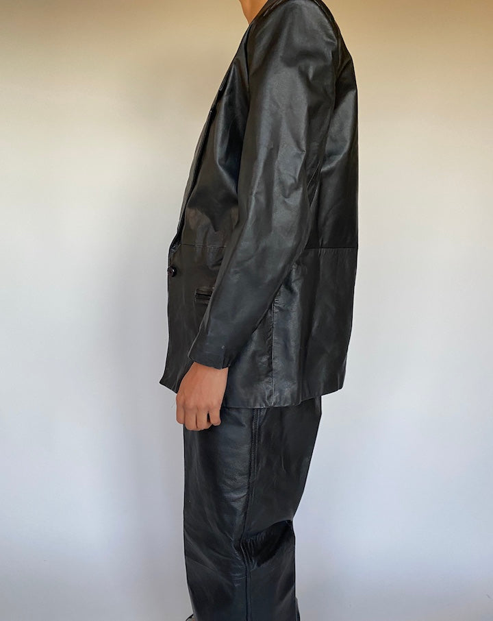 VINTAGE BLACK LEATHER JACKET 2652