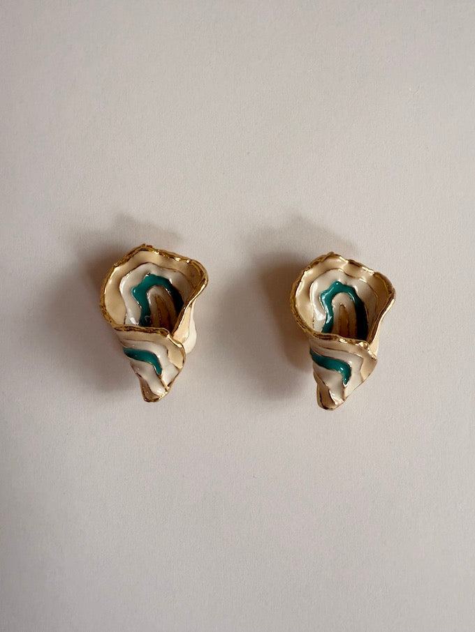 Vintage Shell Cream & Teal Enamel Clip-On earrings