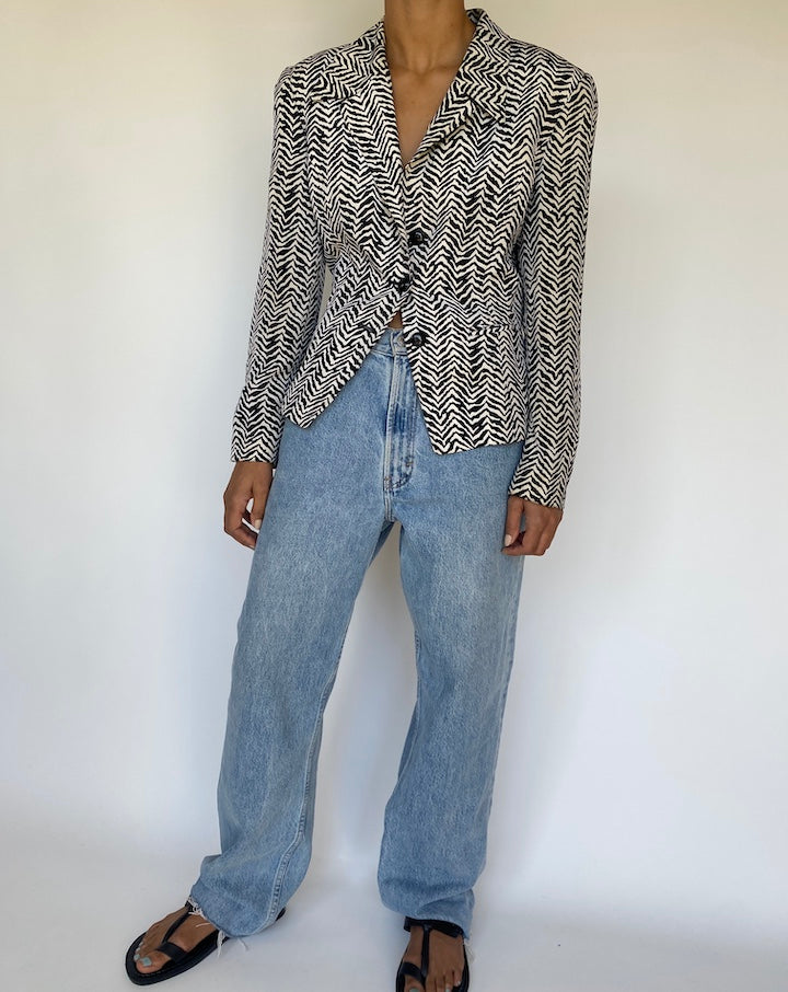 VINTAGE BLACK AND WHITE BLAZER 3169