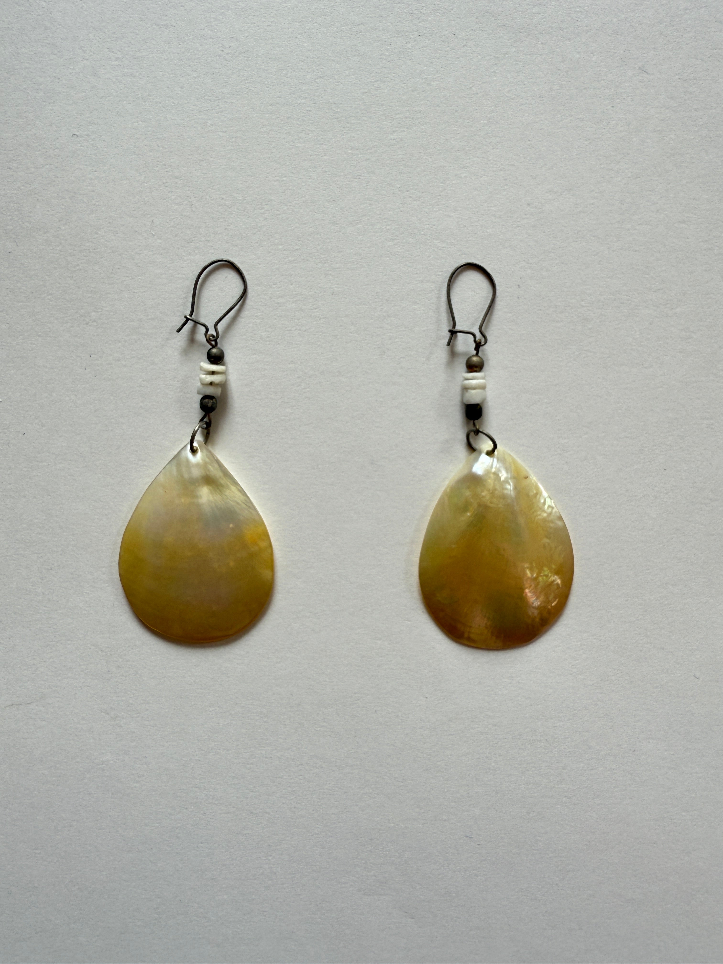 VINTAGE SHELL DROP EARRINGS