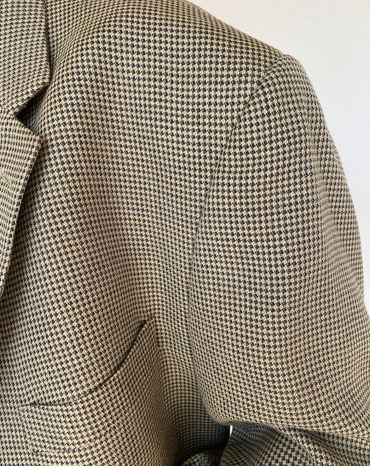 VINTAGE OVERSIZED HOUNDSTOOTH SILK AND WOOL BLAZER 3179