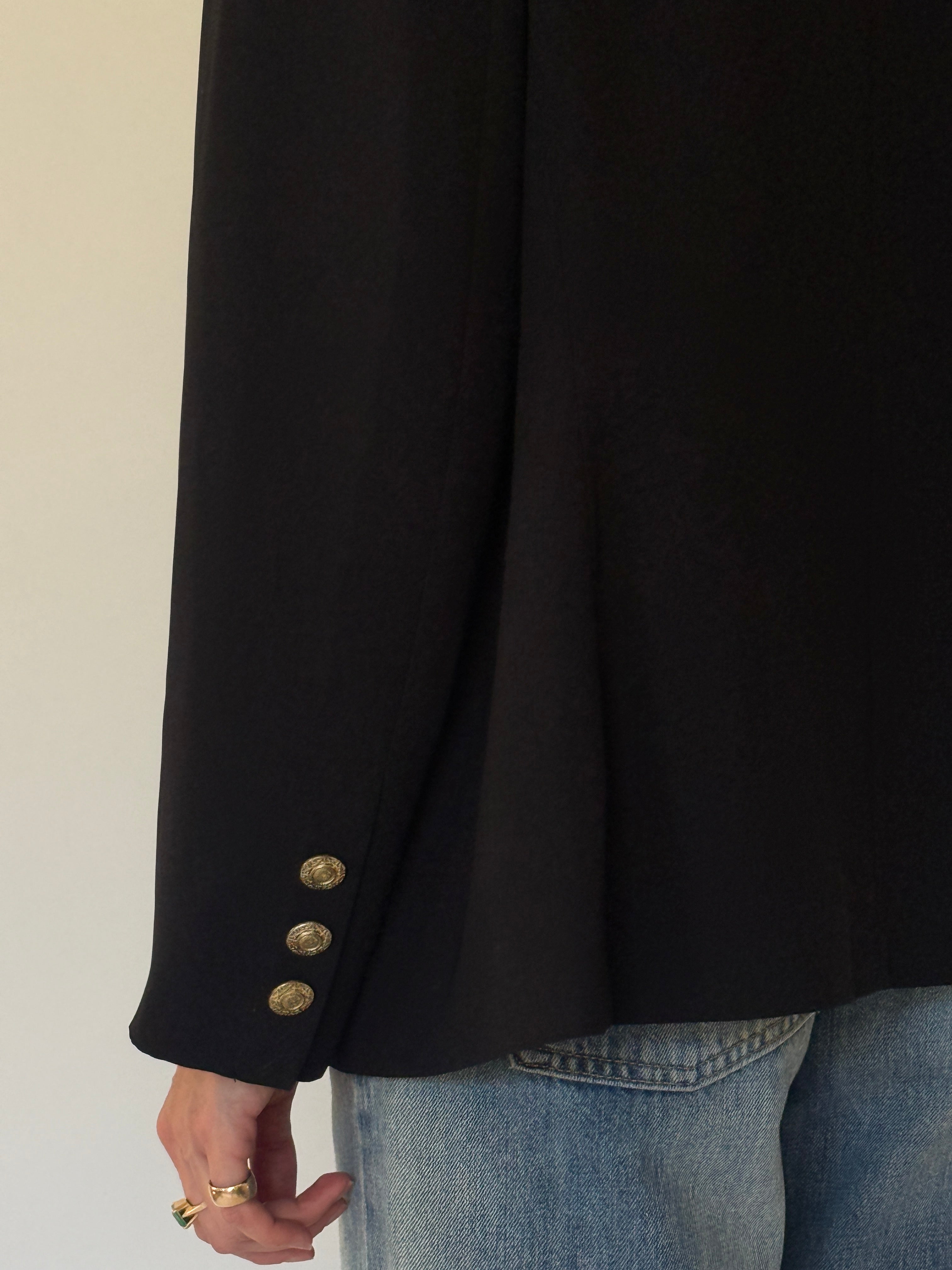 Vintage cuff button detail