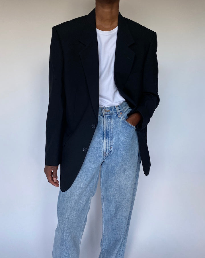 VINTAGE BLACK BLAZER 3606