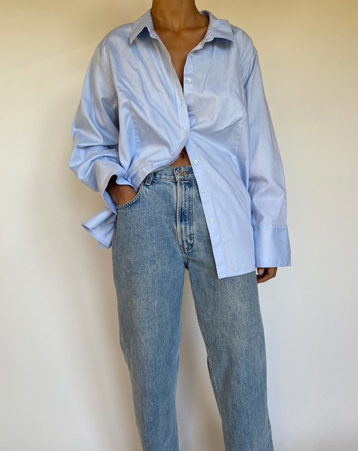 VINTAGE LIGHT BLUE CALVIN KLEIN SHIRT 2669