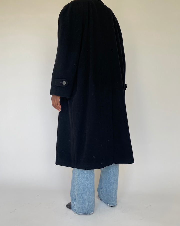 VINTAGE BLACK COAT 4112