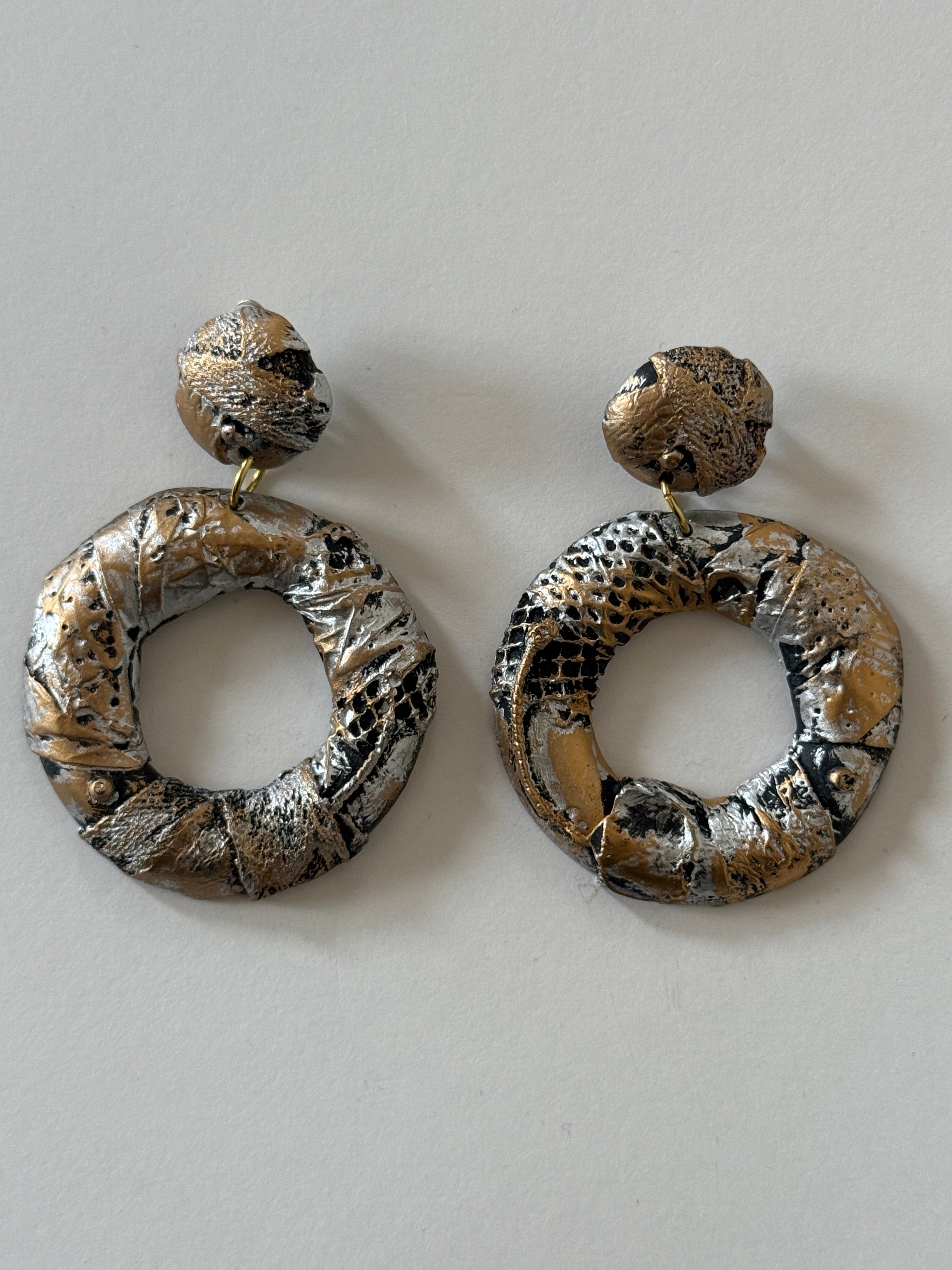 VINTAGE ANTIQUED GOLD EMBOSSED HOOP CLIP-ON EARRINGS