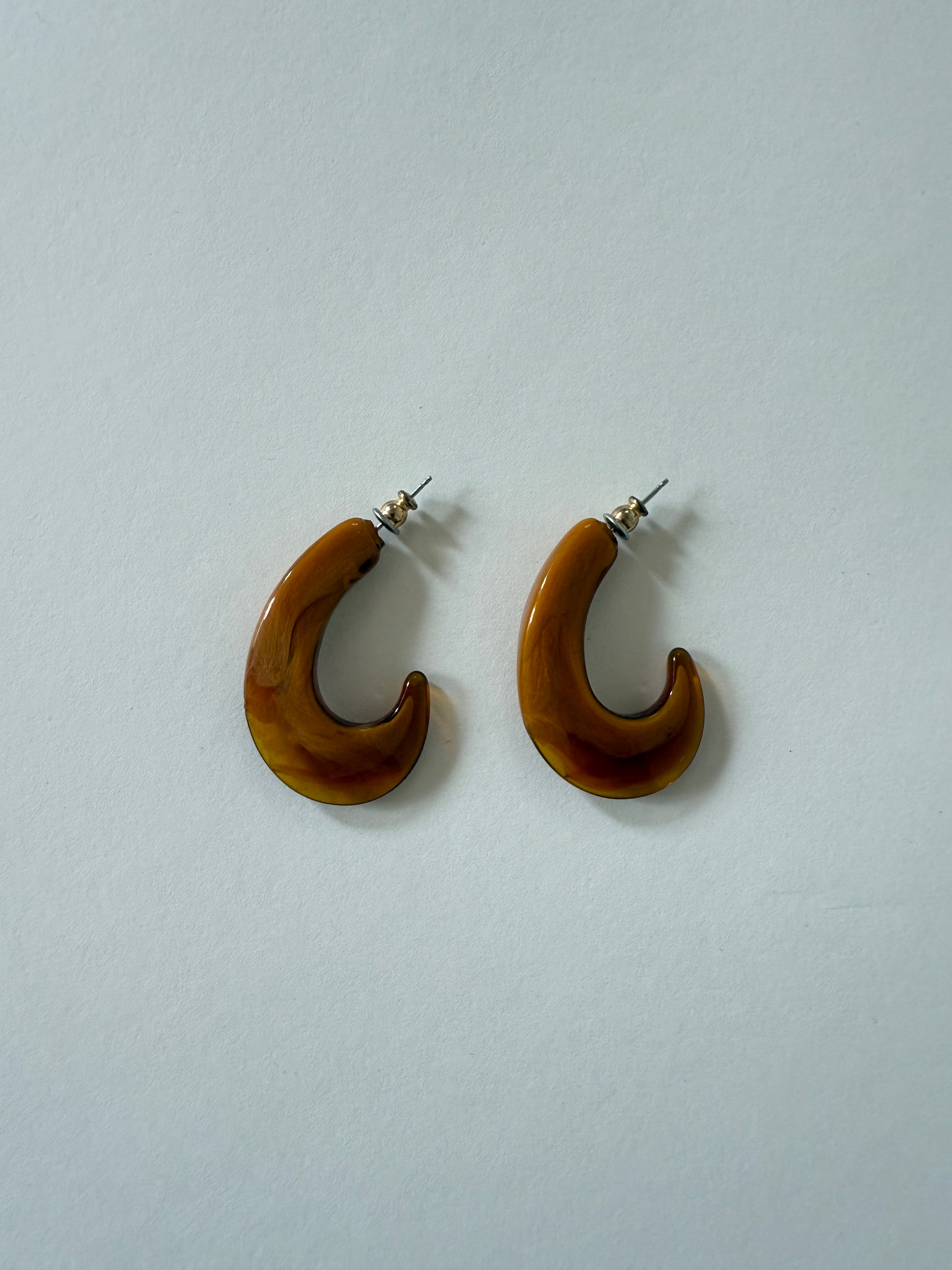 Vintage marbled brown resin hoop earrings