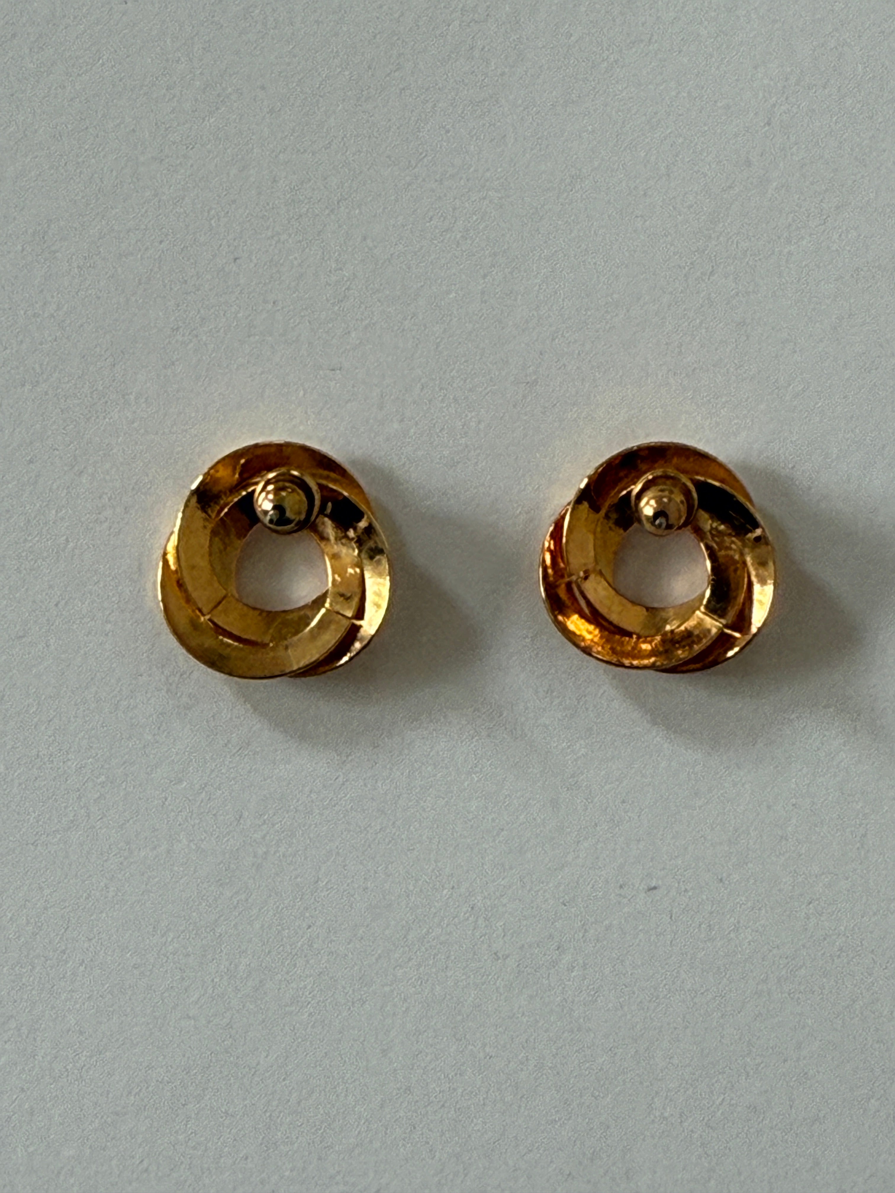 Vintage gold-tone knot earrings post backing detail