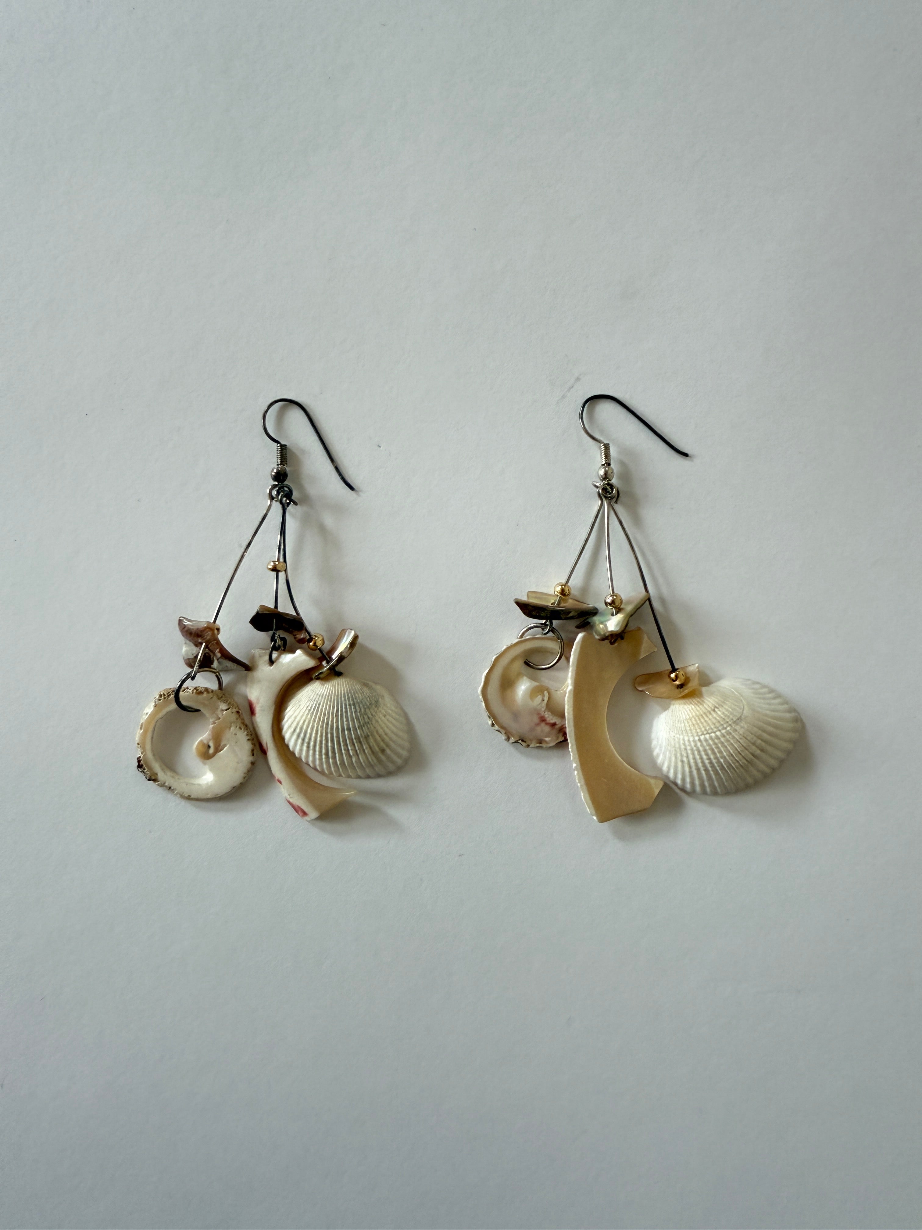 Vintage Shell Charm Drop Earrings
