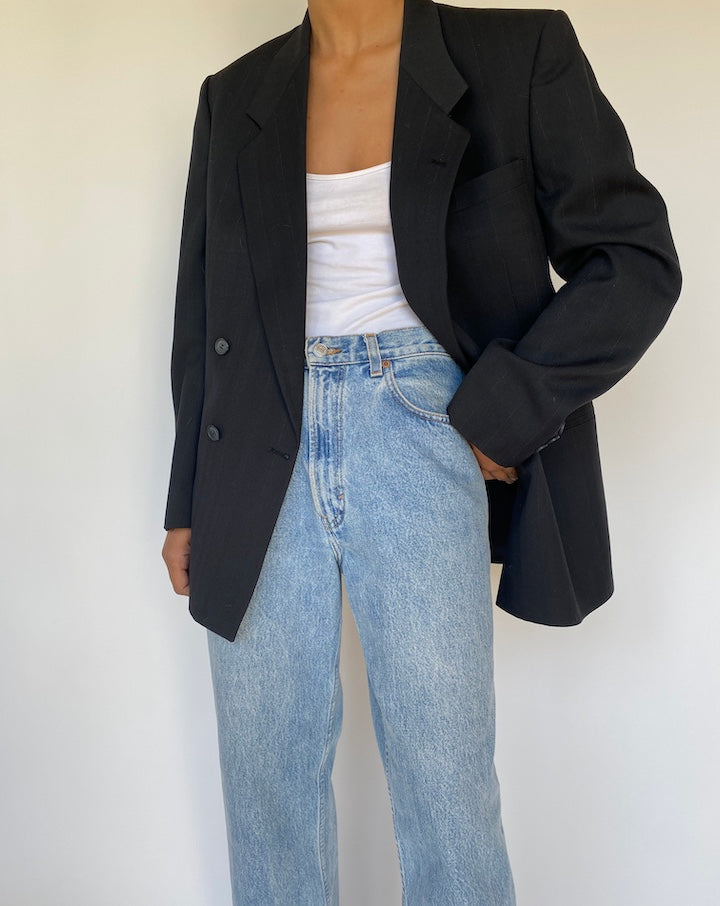VINTAGE BLACK PINSTRIPED BLAZER 3194