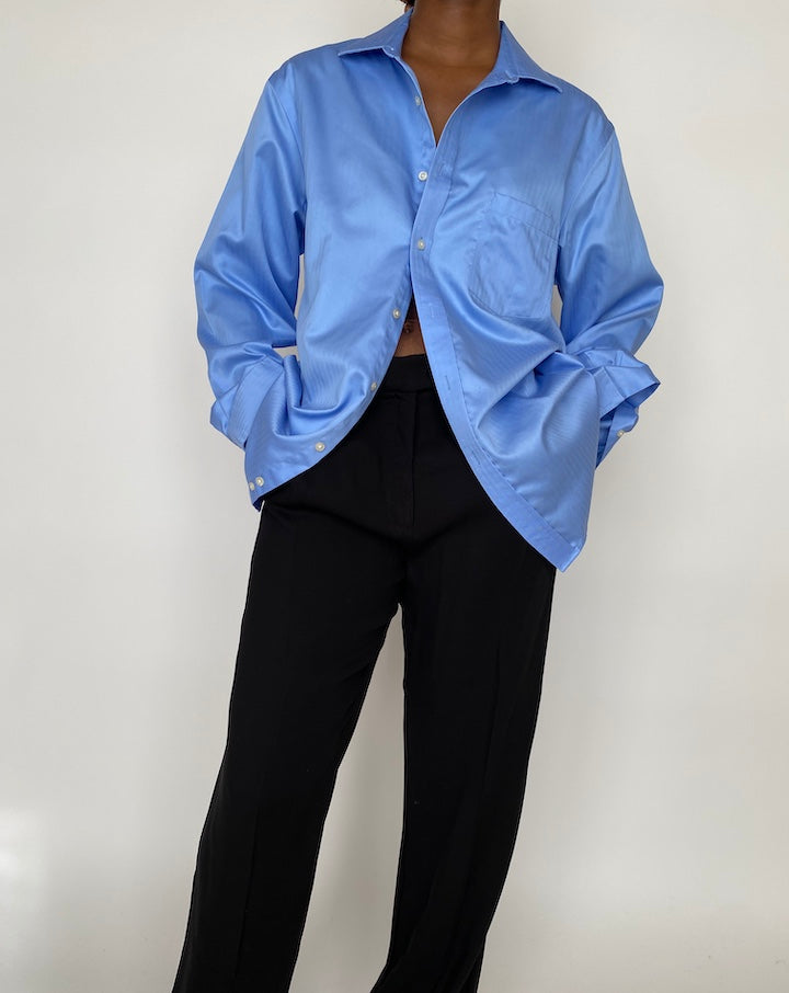 VINTAGE OVERSIZED BLUE BUTTON DOWN SHIRT 2005