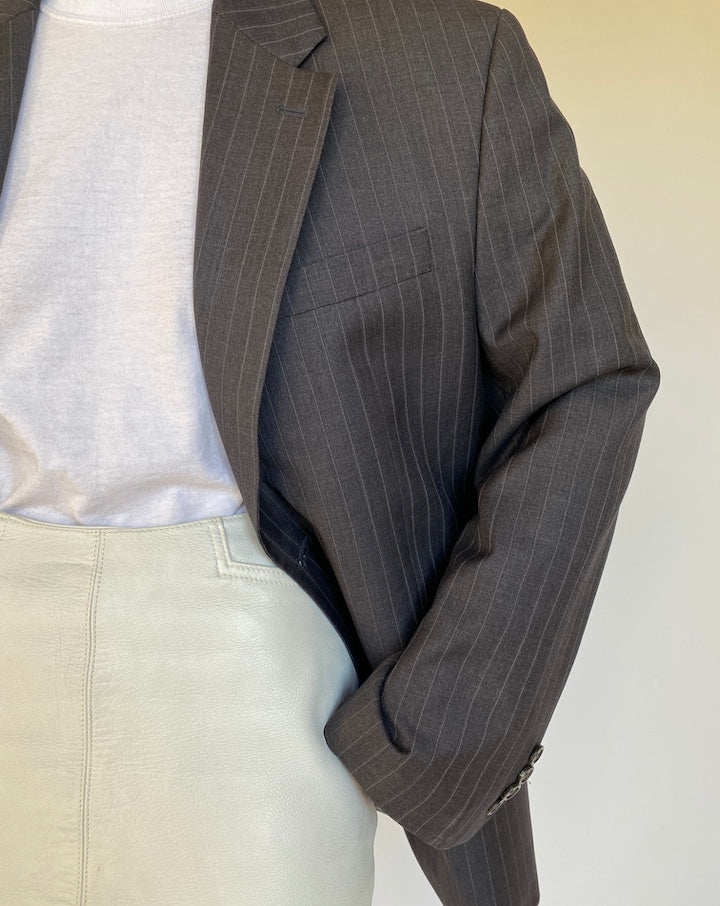 VINTAGE GREY PINSTRIPED RALPH LAUREN BLAZER 1219