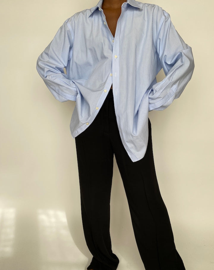 VINTAGE BLUE AND WHITE STRIPED BUTTON DOWN SHIRT 2022