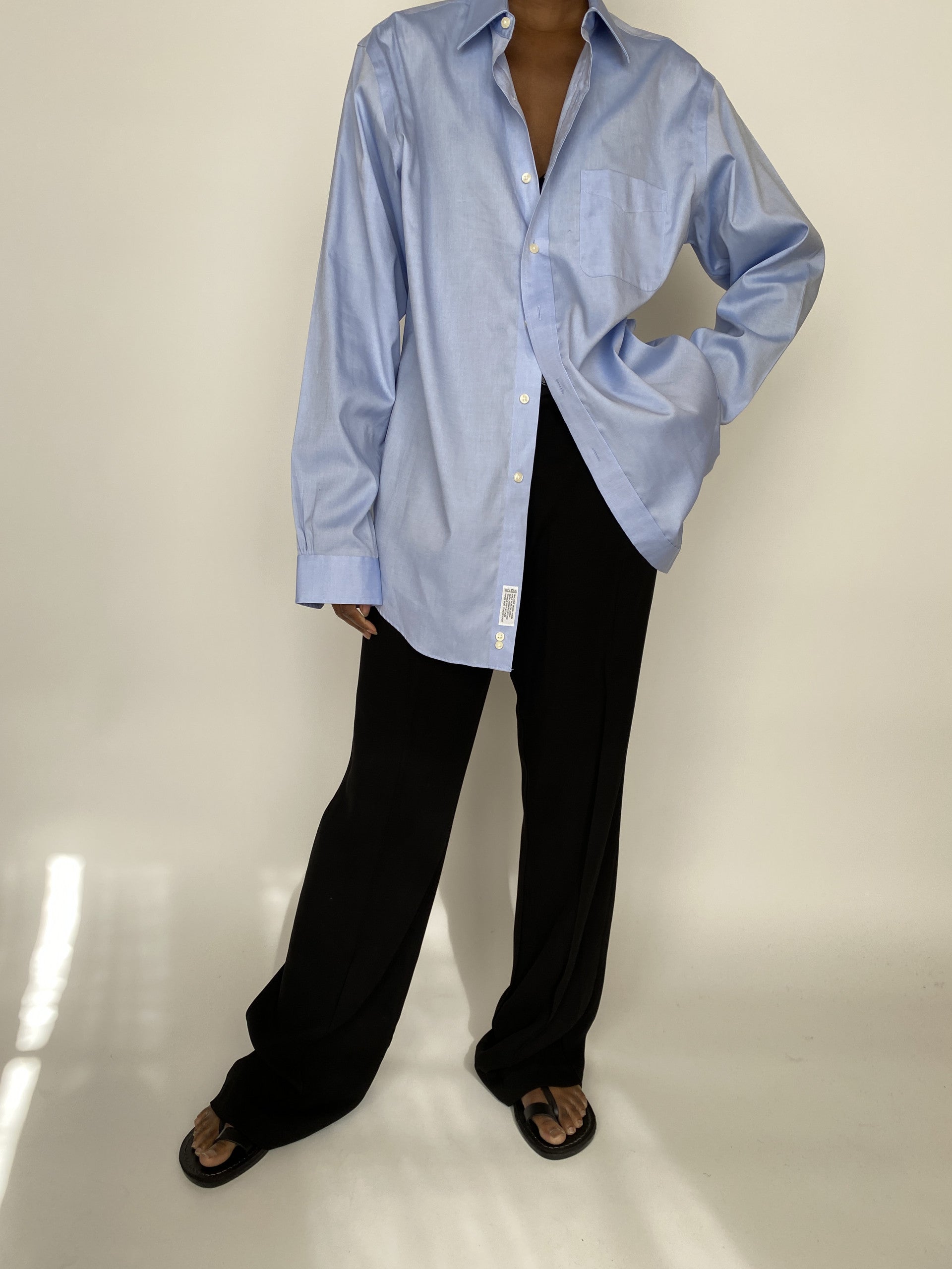 VINTAGE OVERSIZED LIGHT BLUE BUTTON DOWN SHIRT 2033