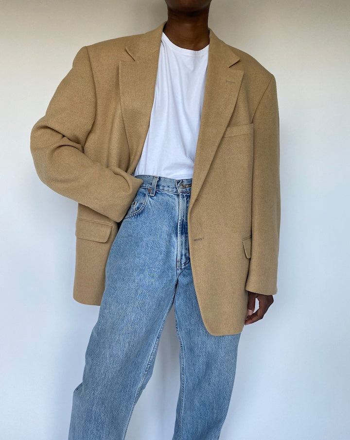 VINTAGE OVERSIZED CAMEL COLORED BLAZER 3635