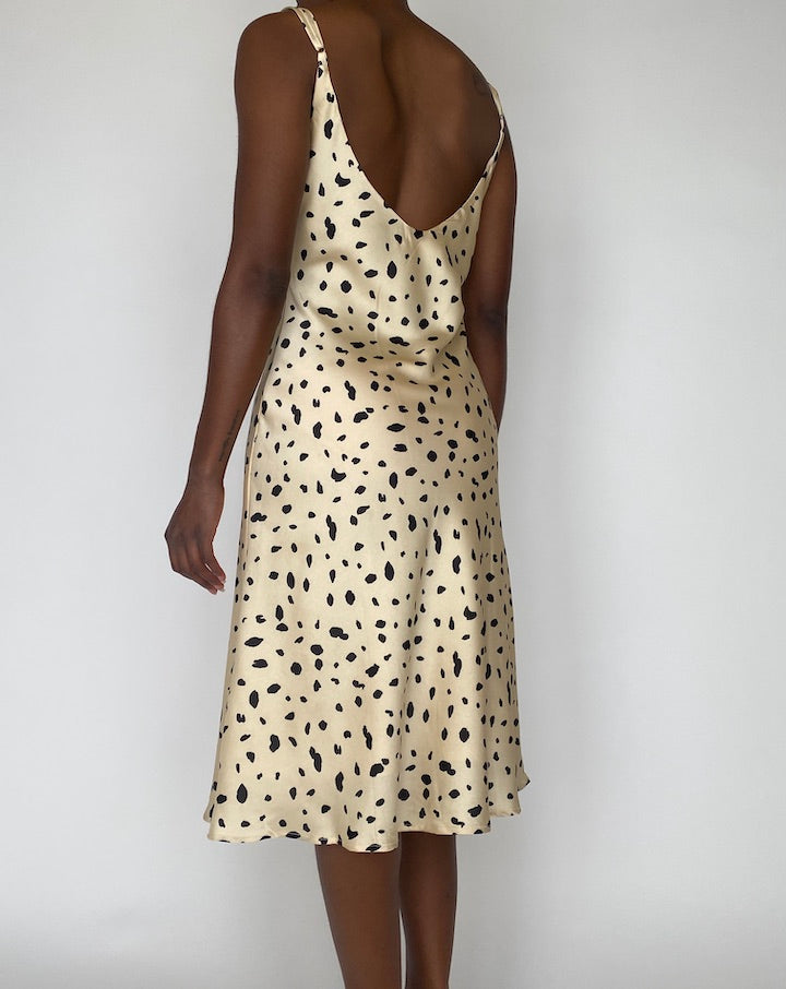 VINTAGE BEIGE DRESS WITH BLACK PATTERN 4154