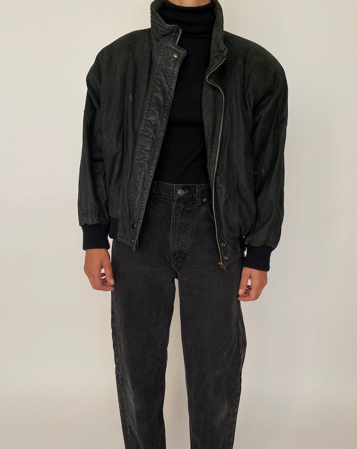VINTAGE BLACK BOXY LEATHER JACKET 2051