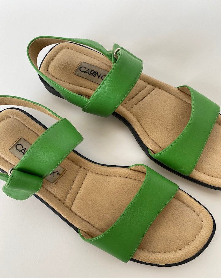 VINTAGE GREEN SANDALS 4158