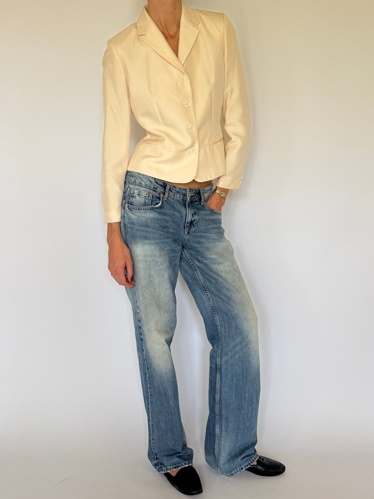 Vintage ivory silk fitted blazer front view