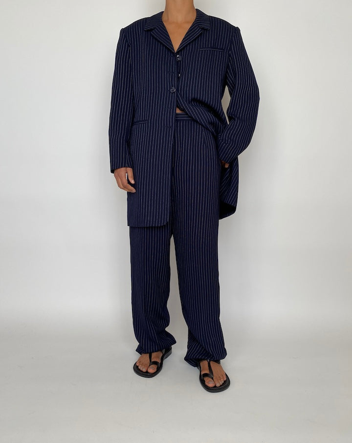 VINTAGE OVERSIZED NAVY PINSTRIPED SUIT 2074