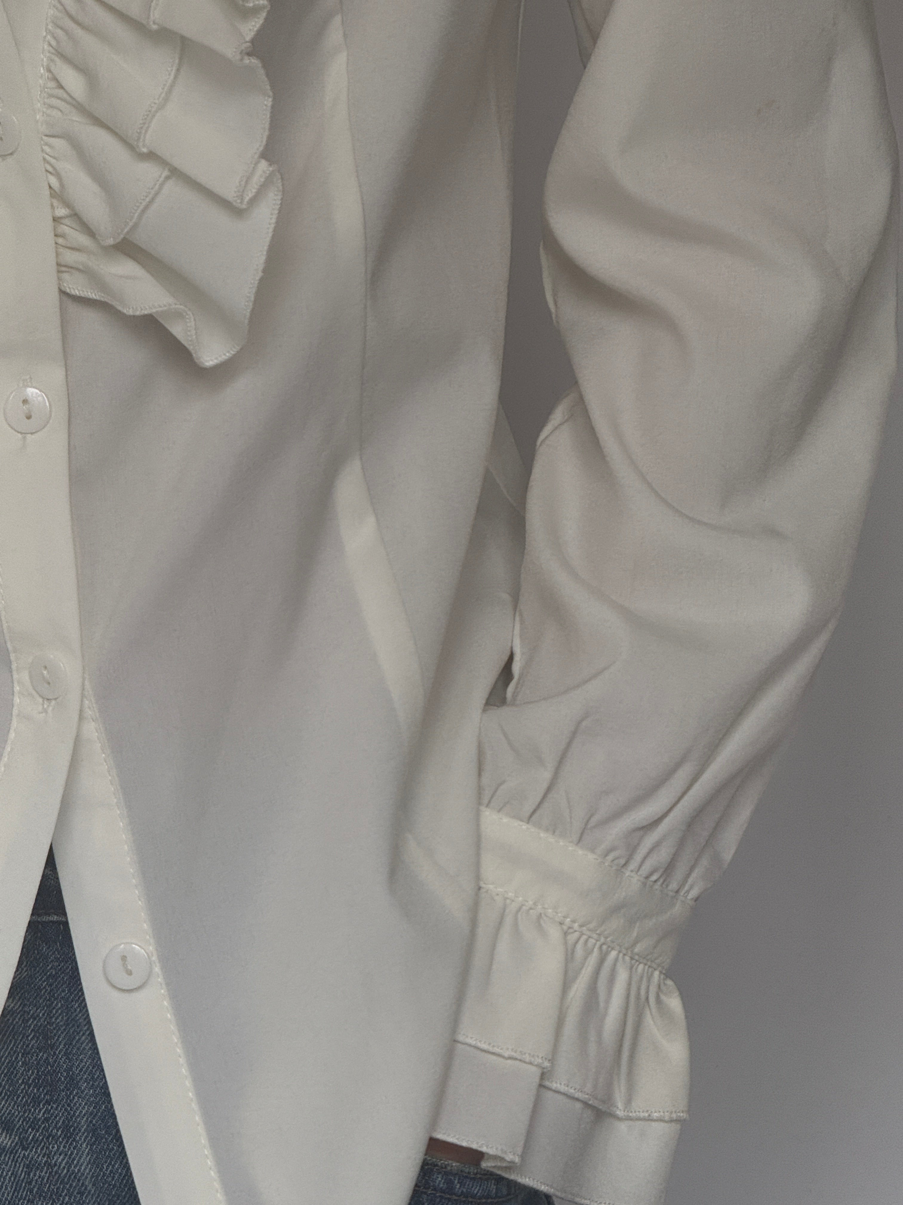 Vintage White Ruffle Front Blouse 7083