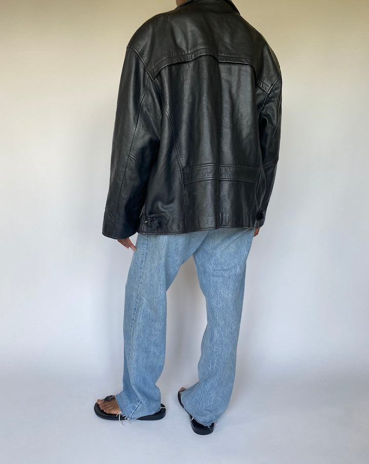 VINTAGE BLACK LEATHER JACKET 3673